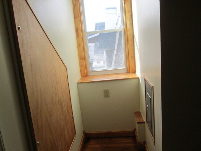 Building Photo - 53 Broadway