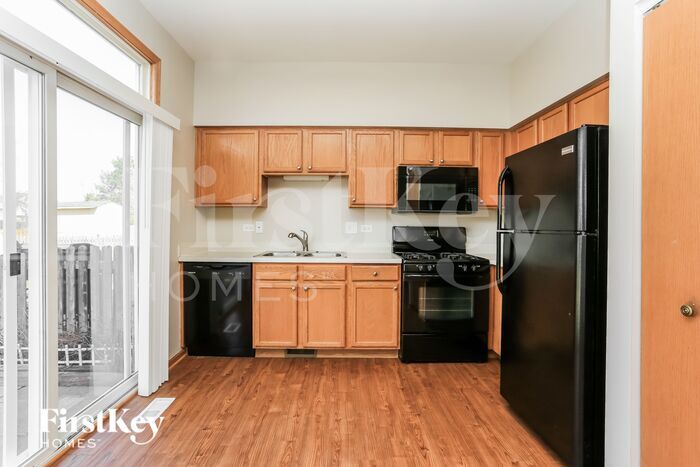 Building Photo - 2733 River Bend Ln