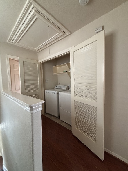 Building Photo - 3008 Clearview Cir