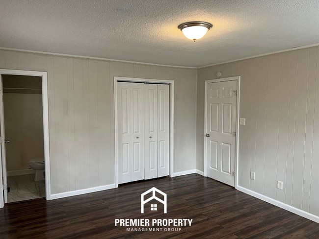 Building Photo - 239 Wilbanks Rd