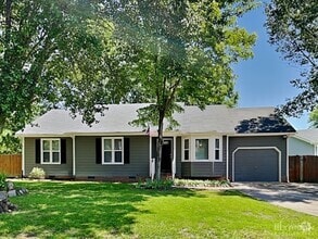 Building Photo - 3336 Castlegate Dr