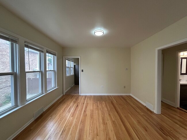 Building Photo - 2820 N New England Ave