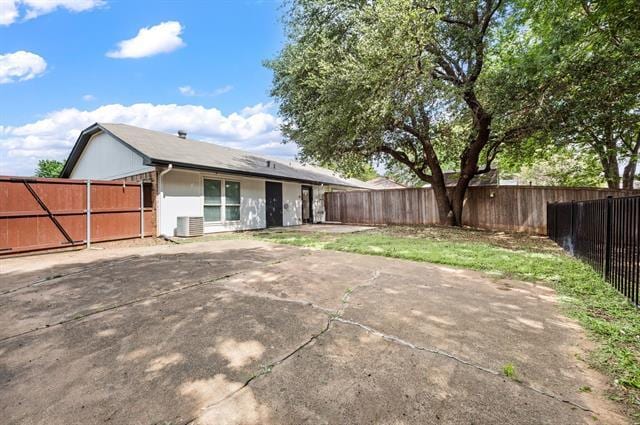 Building Photo - 802 Rock Creek Dr