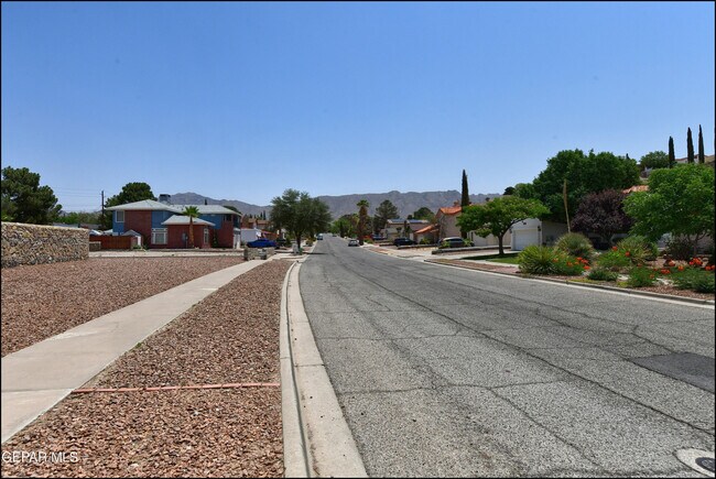 Building Photo - 695 Bluff Canyon Cir