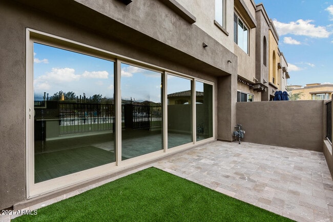 Building Photo - 7440 E Via De Luna Dr