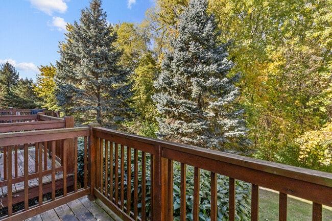 Building Photo - 2260 Hudson Cir