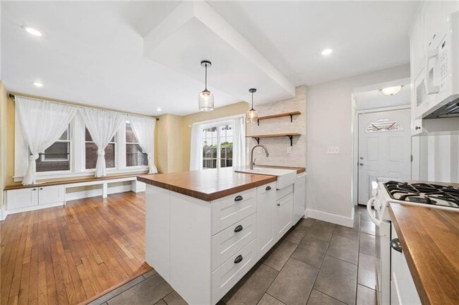 Building Photo - 1405 Morningside Ave