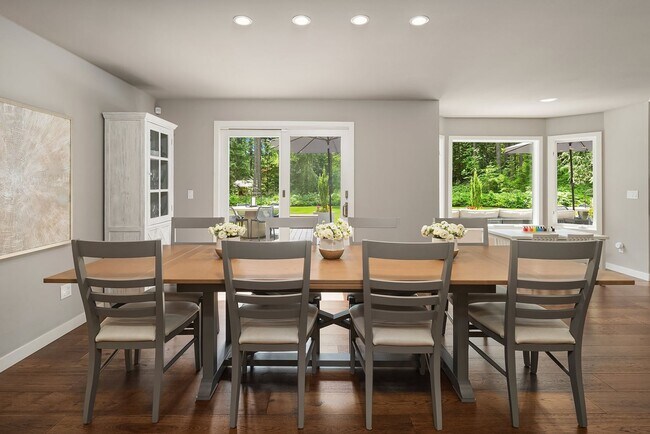 Building Photo - Furnished Redmond Home | Short-Term 3–6 Month Lease | Avail Now!