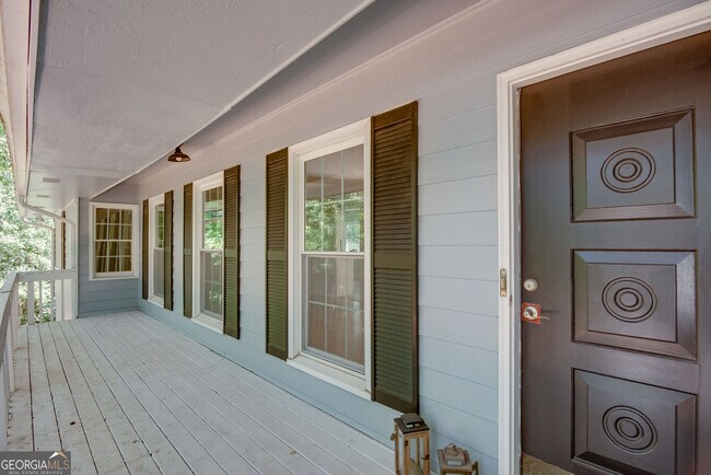 Building Photo - 80 Pinehurst Ln