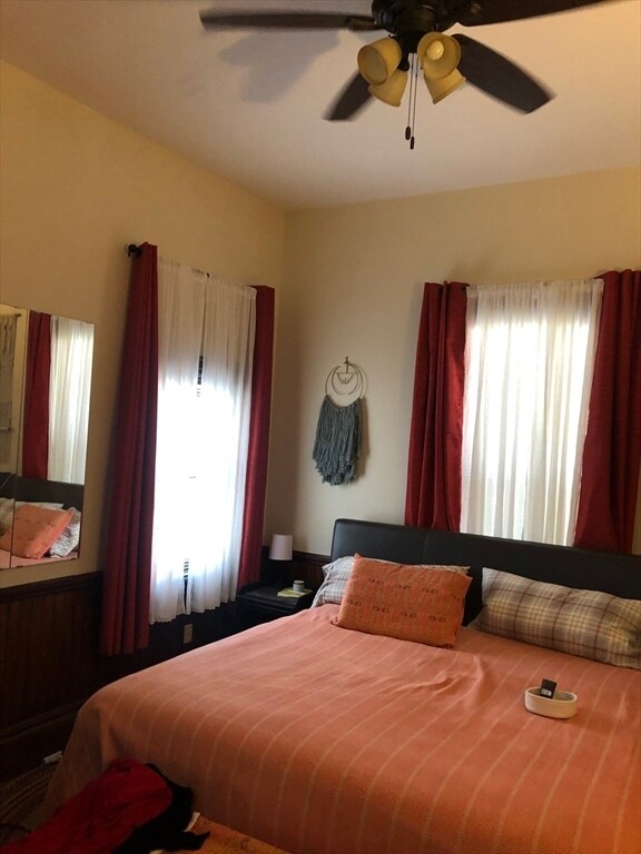 Building Photo - 27 Warren Ave