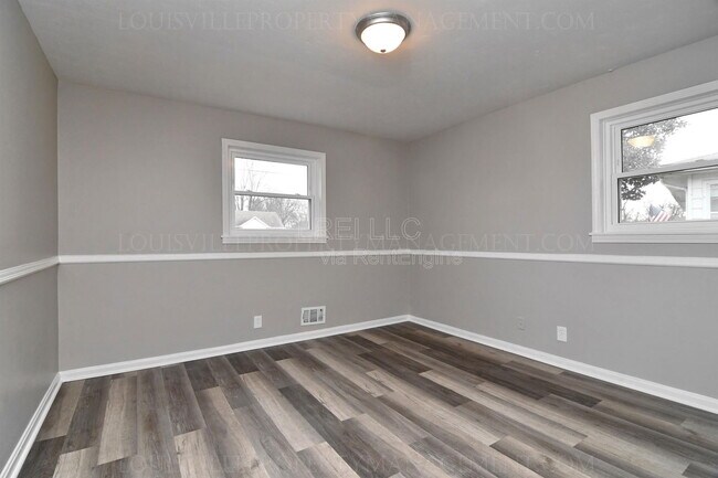 Building Photo - 9002 Whippoorwill Rd