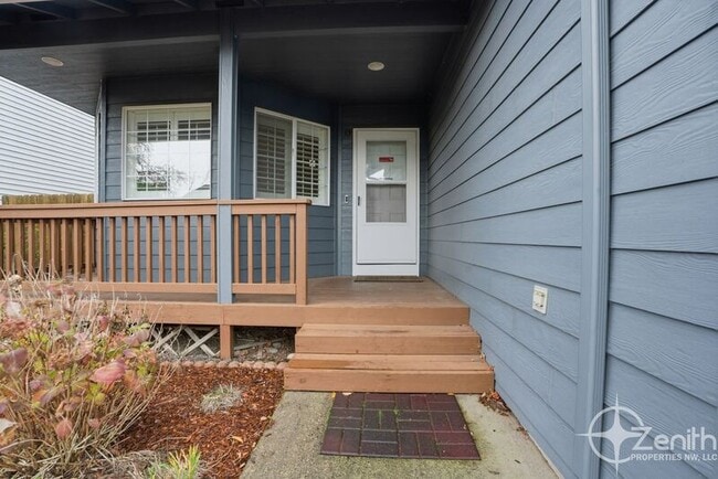 Building Photo - 5322 NE 69th Cir