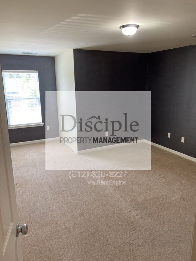 Building Photo - 169 Regency Cir