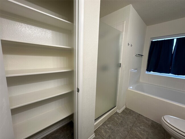 Building Photo - 7706 Sagemark Ridge Dr