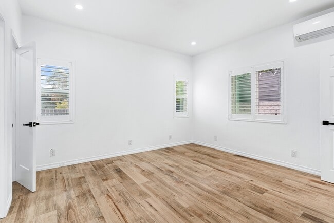 Building Photo - 44735 Johnston Dr