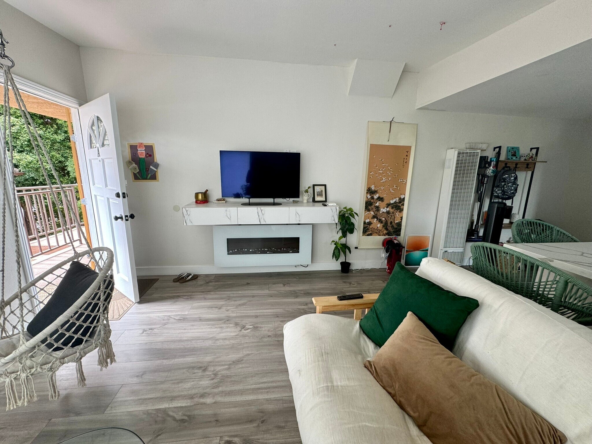 Building Photo - 31671 Seacove Dr