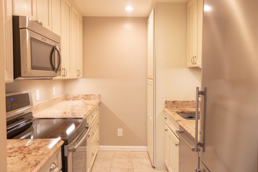 Building Photo - 1930 New Hampshire Ave NW