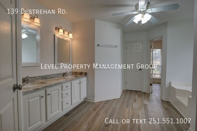 Building Photo - 139 Destrehan Rd
