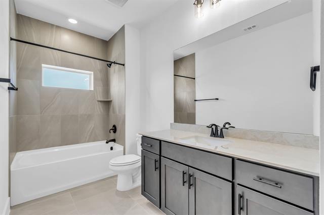 Building Photo - 1228 Arkansas Spgs St