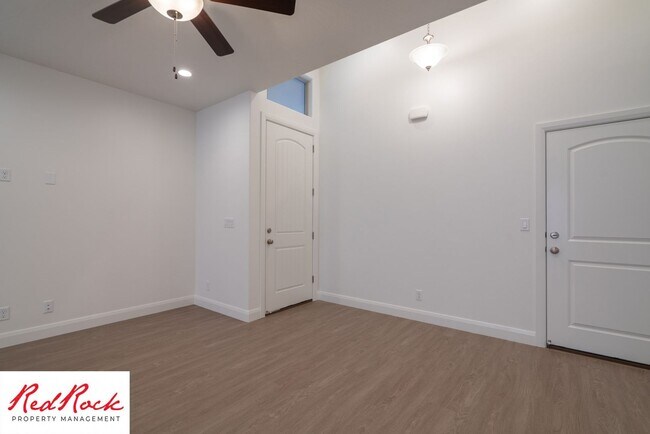 Building Photo - St. George 3 Bedroom Single-Level Home–$30...