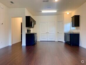 Building Photo - 1412 Lake Crest Ln, Lewisville
