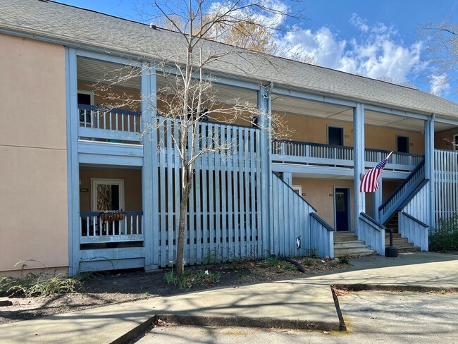 Primary Photo - Beautiful 1BR/1BA Studio Condo Some Utilit...