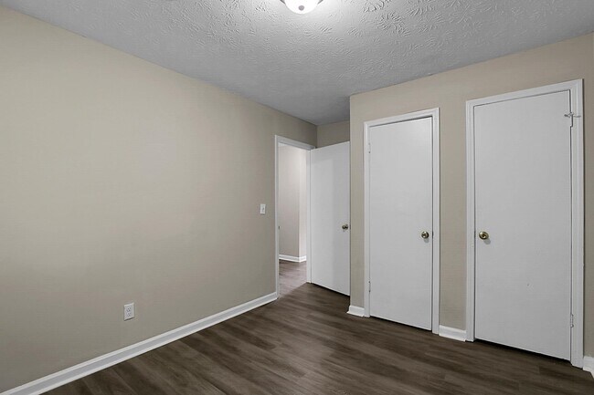 Building Photo - 1229 Creek Forest Ct NW