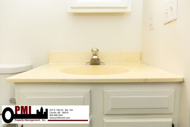 Building Photo - 2929 N 49th St