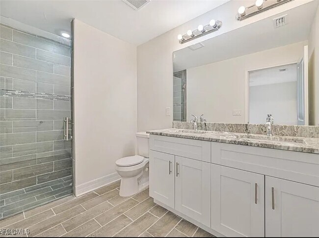 Building Photo - 4414 28th St SW