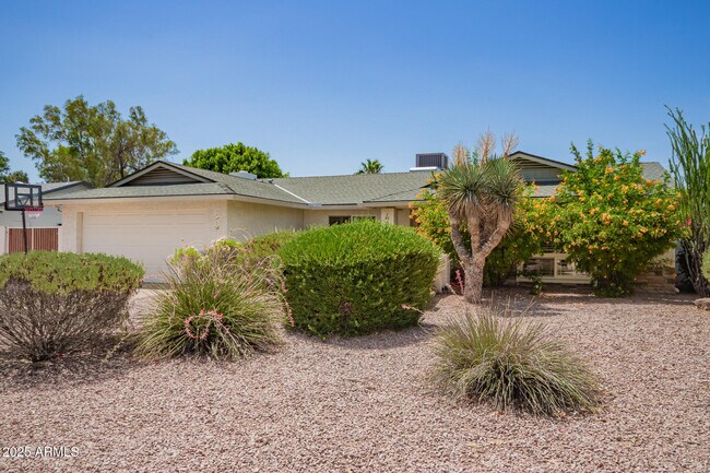 Building Photo - 4825 E Andora Dr