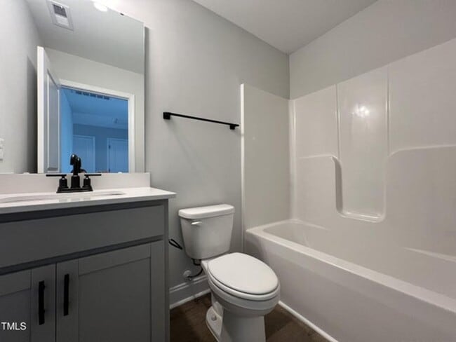 Building Photo - 3 Bedroom/2.5 Bath/Loft/1 Car Garage Townhome in Clayton