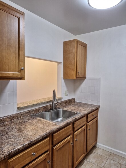 Kitchen - 1229 Wood St