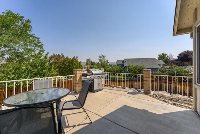 Building Photo - FULLY FURNISHED Sparks home with all utilities included and flexible lease options