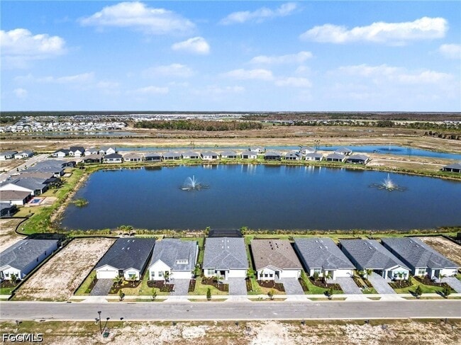 Building Photo - 44489 Panther Dr