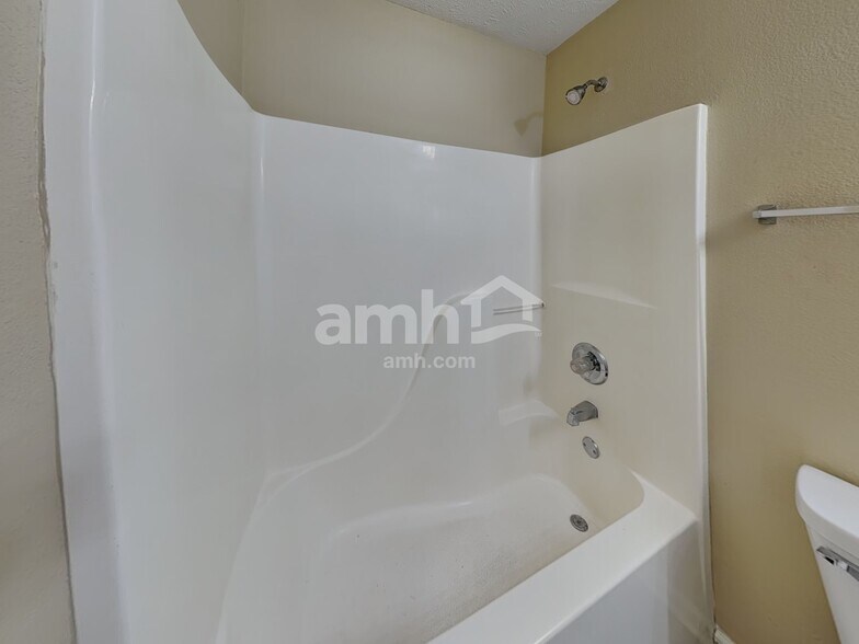 Building Photo - 5904 Jackie Ln