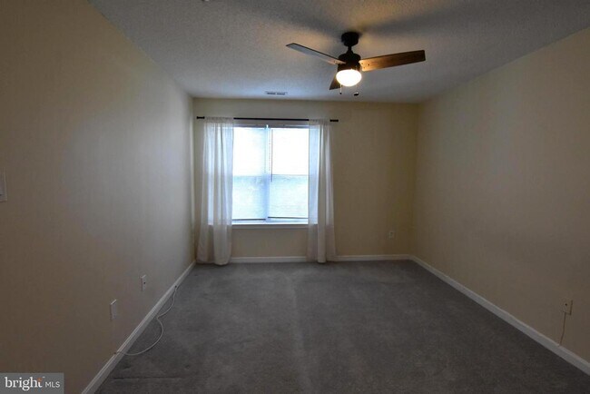 Building Photo - 2603 Camelback Ln