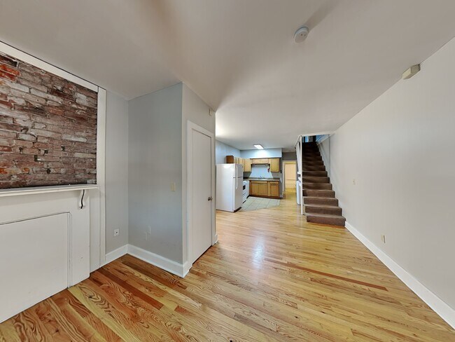 Building Photo - 192 E 11th Ave
