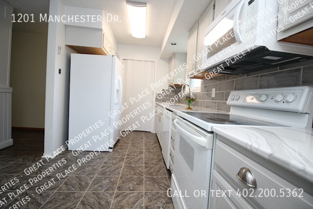 Building Photo - 1201 Manchester Dr
