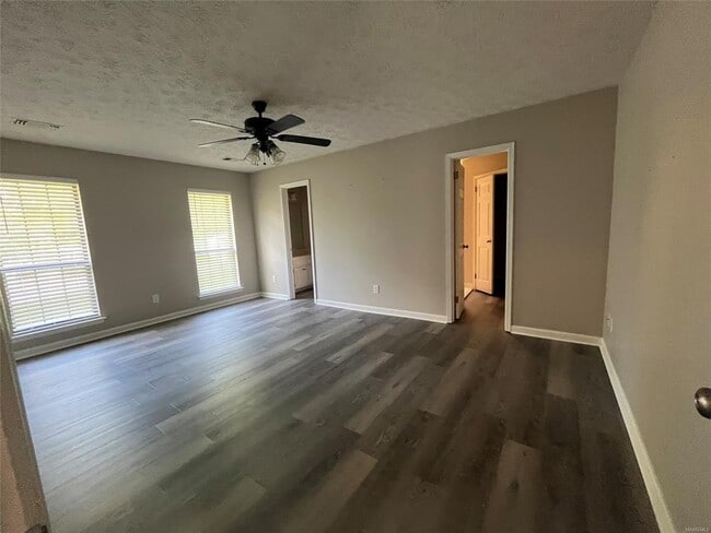 Building Photo - 6205 Stowers Pl