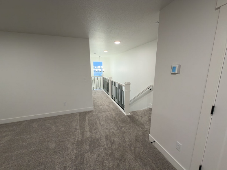 Building Photo - 723 Desert Willow Dr