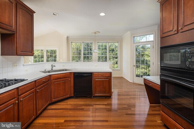 Building Photo - 5634 Annenberg Ct