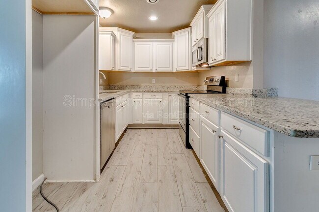 Building Photo - 120 N Ranchwood Blvd