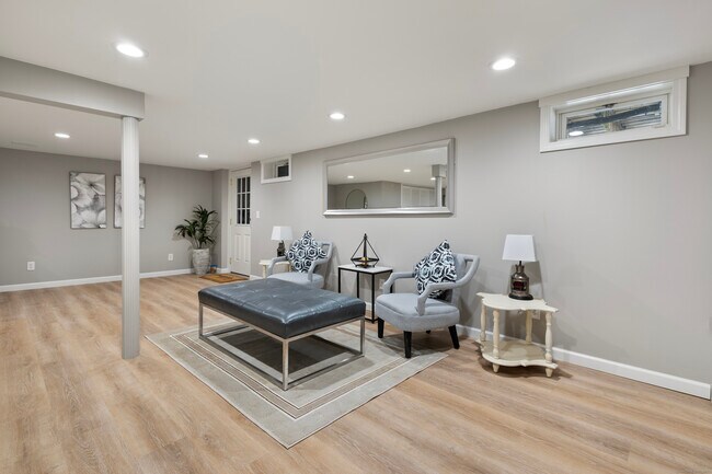 Building Photo - 60 Indian Spring Rd