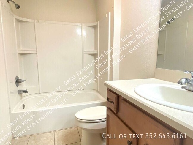 Building Photo - 10542 SE 67 Ct
