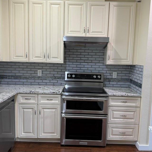 Building Photo - 2255 Ribble St