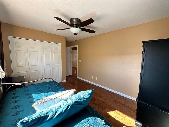 Building Photo - Furnished Home in Henderson