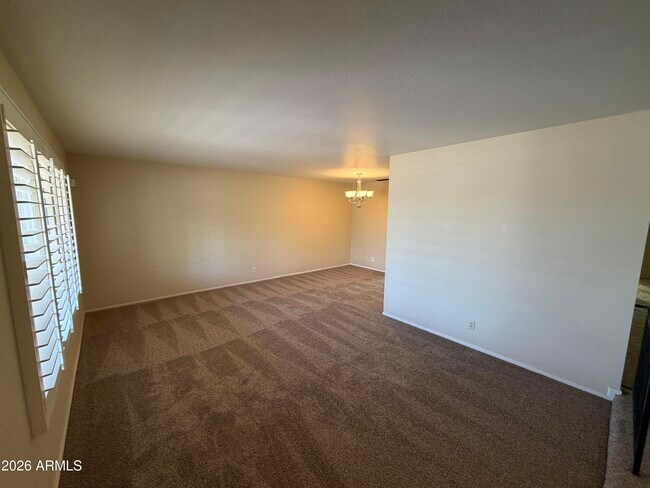 Building Photo - 1536 E Gemini Dr