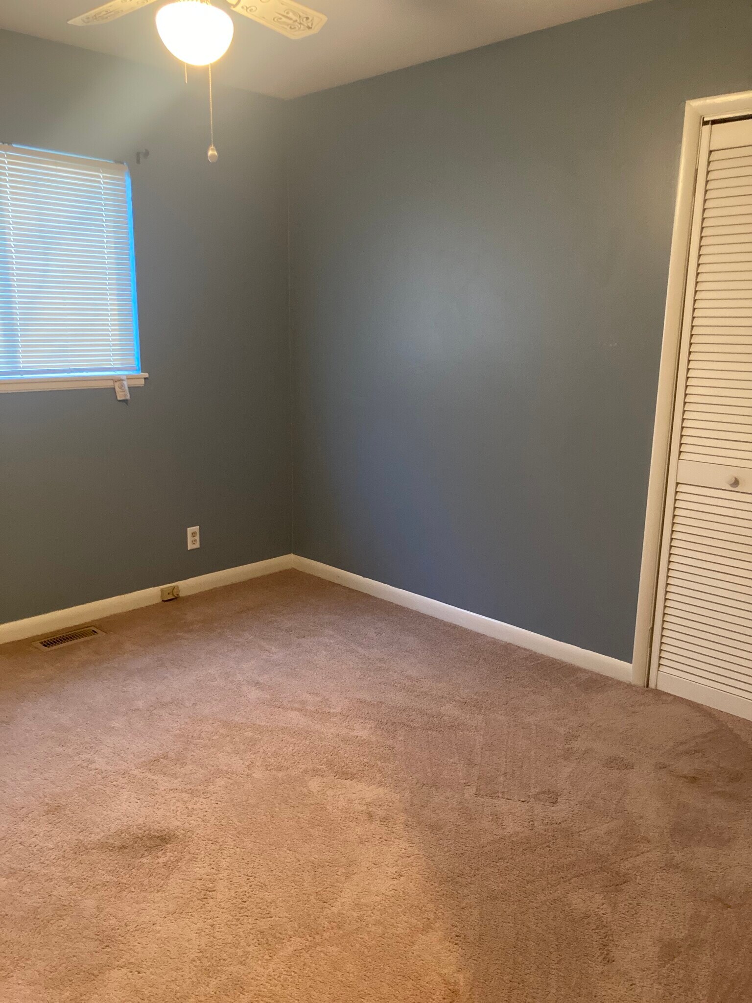 Bedroom 2 - 629 Forest Lake Dr N