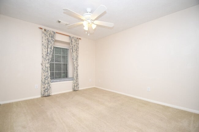 Building Photo - 10430 Sanibel Falls Ct