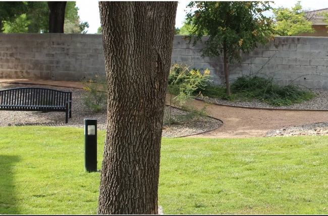 Building Photo - 5801 Lowell St NE